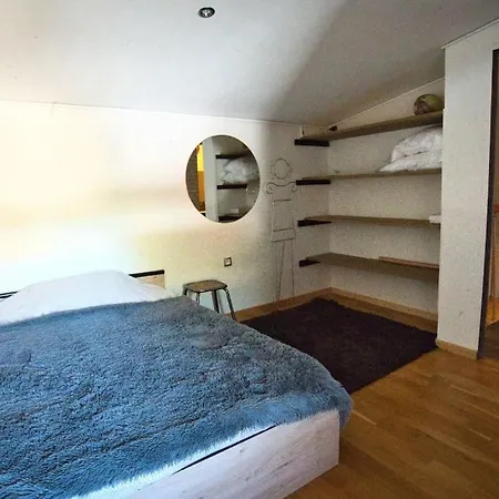 Maison Atypique Avec Piscine 