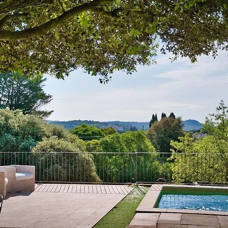 Maison Atypique Avec Piscine 
