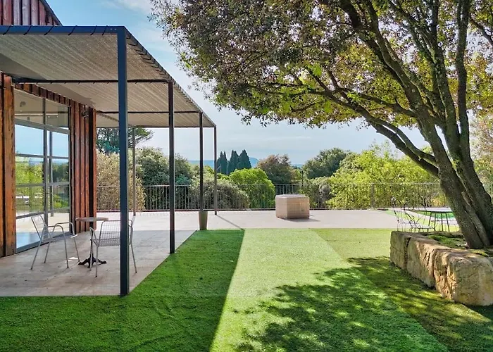 Maison Atypique Avec Piscine 